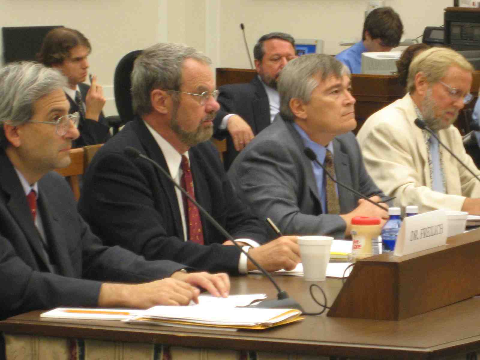 Michael Freilich (left) testifying on NASA's budget before the House Science and Technology Committee's subcommittee on space and aeronautics in 2007. (Credit: House Science and Technology Committee)
