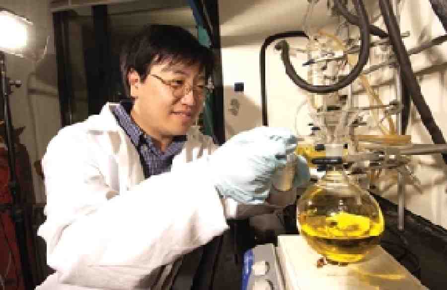 U.S. Department of Energy Digital Photo Archive. Ames scientist adds heterogenerous catalyst to soybean oil to create biodiesel.