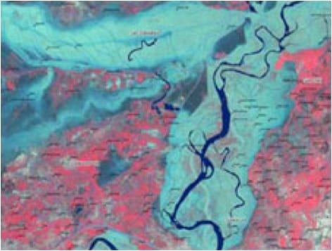 The SERVIR Program using satellite imagery of flooding in Pakistan that is shared amongst decision makers to formulate policy responses. Photo source: SERVIR