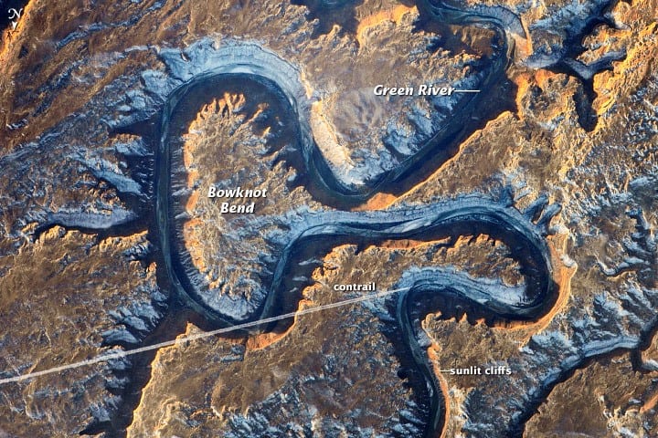 An image from NASA’s Earth Observatory depicting Bowknot Bend, part of the Green River canyon in eastern Utah. The image was taken by the Expedition 38 crew from the ISS. Credit: NASA Earth Observatory.