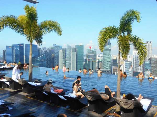 The infinity pool on top of Marina Bay Sands with city view