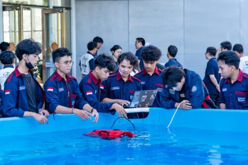 Team tests AUV
